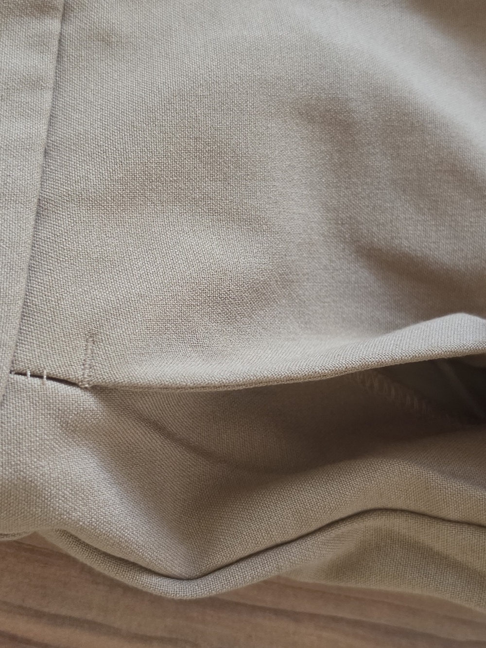 Banana Republic Women's Straight-Leg Pull-On Pants in Camel - Picture 4 of 5